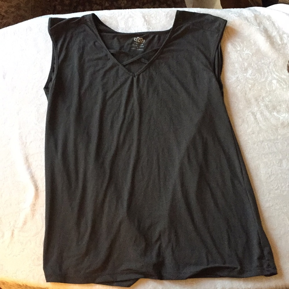 Maurice’s Workout Top Open Back Medium